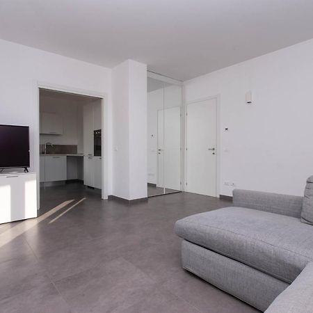 S018 - Sirolo, Nuovissimo Trilocale In Pietra Con Giardino Dx Apartment ภายนอก รูปภาพ